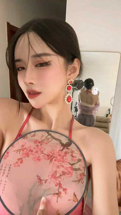 网易CC 小恩雅 定制剧情，妈妈打扮成金莲勾引儿子1V【1.72G】