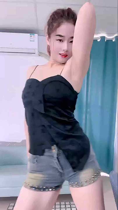 快手 九儿 风骚御姐内衣热舞诱惑4V【516M】