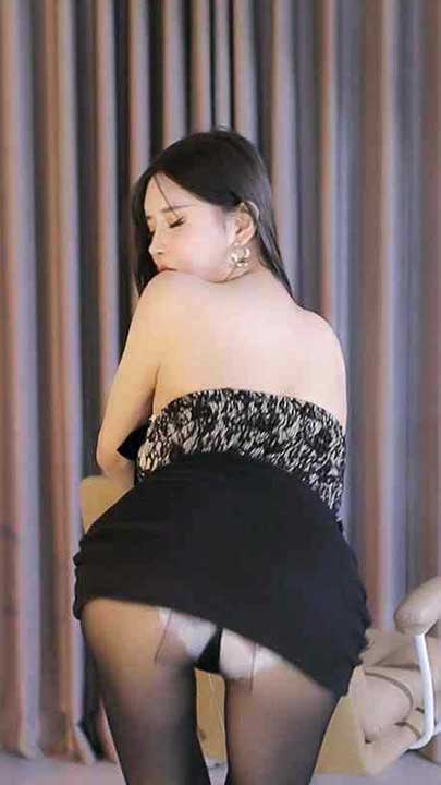 网易CC 小恩雅 定制舞蹈1V【883M】