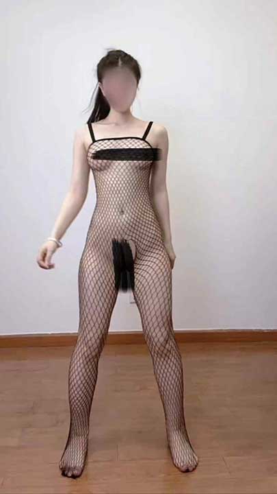 推特 以安 顶级天花板校花女神，定制+抖音风30V【长短视频都有1.93G】