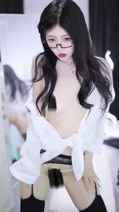 网易CC 朱朱 大尺度定制骚舞1V【277M】