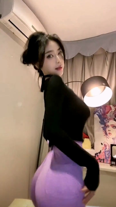 希希-194W粉丝蜜桃臀主播，抖臀骚舞福利41V