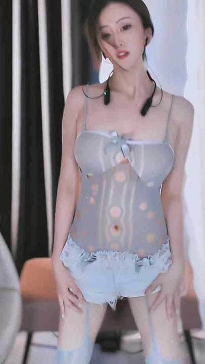 网易CC 可可可宝儿 丁字裤内衣定制+高级群付费10V【1.39G】