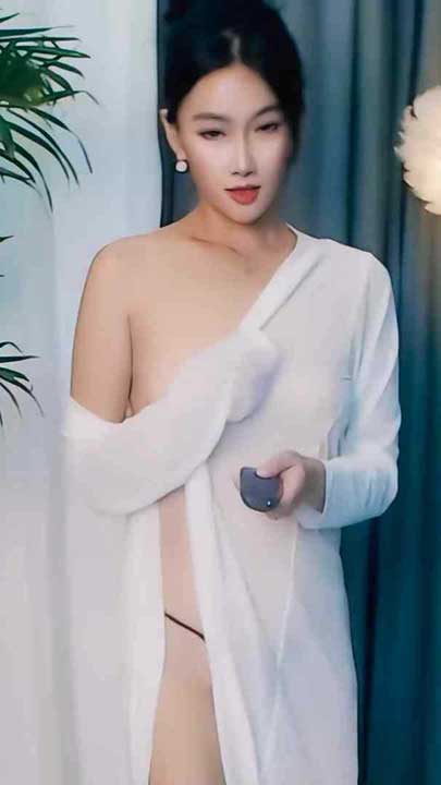 直播 菲菲 诱惑性感裸舞8V【1.11G】