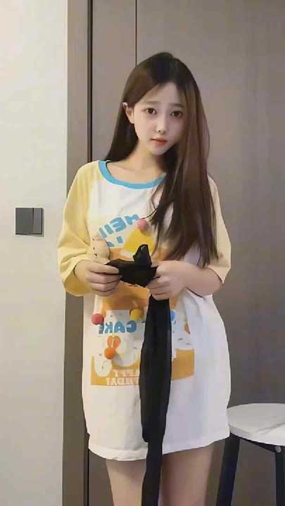 快手 汤圆可甜了 人气主播模拟XX超诱惑4V【1.19G】