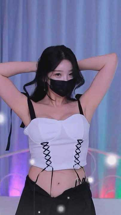 韩国BJ 莱娜moem9e9 韩顶级女神热舞极度诱惑4V【8.66G】