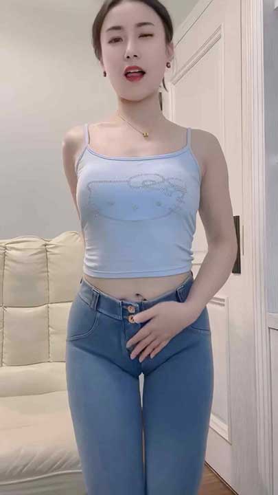 快手 沐沐呀 风骚御姐顶胯抖臀骆驼趾31V【8.97G】